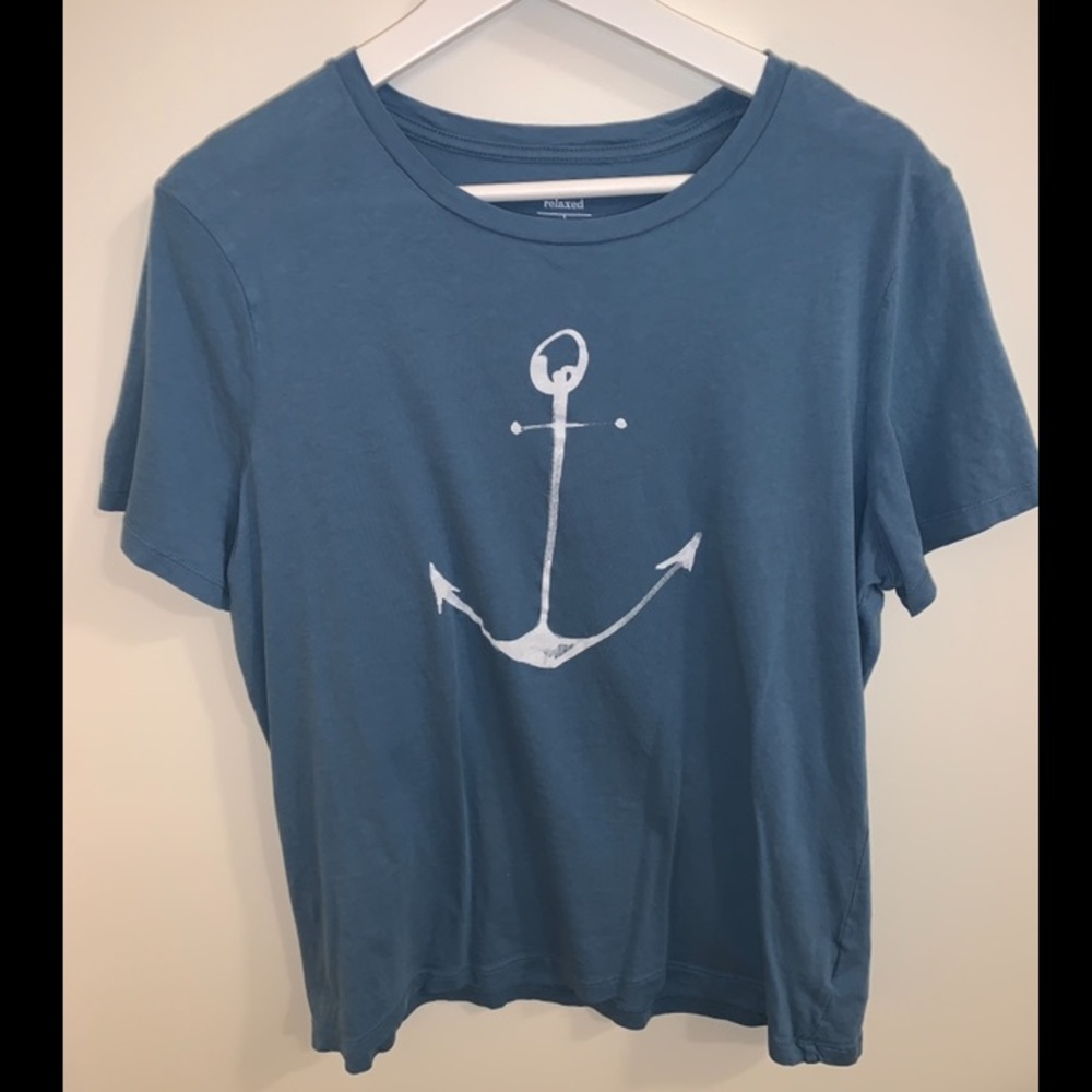 Old Navy graphic tee